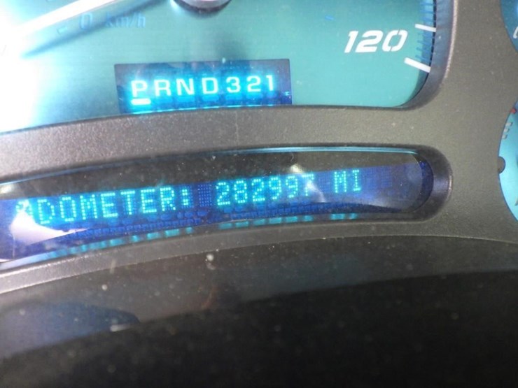 2004-gmc-1500-image-11