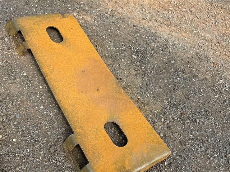 future-skid-steer-universal-plate-image-2