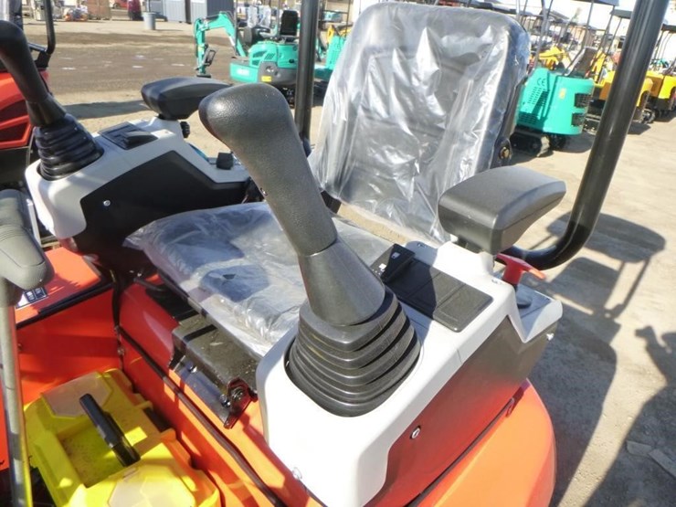 2025-tpm-16-hydraulic-excavator-image-22