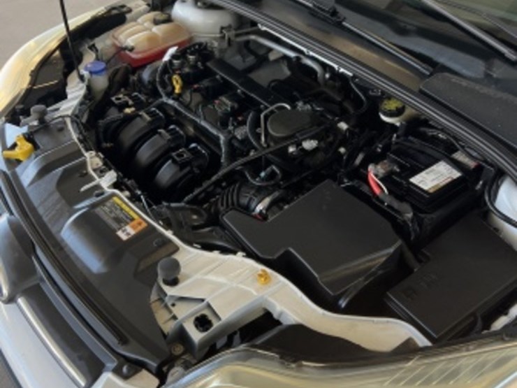 2014-ford-focus-se-sdn-image-12