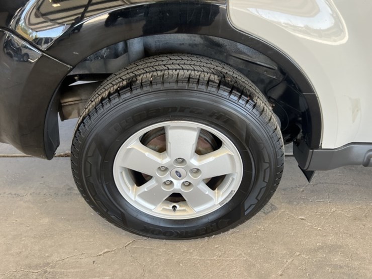 2012-ford-escape-xls-image-8