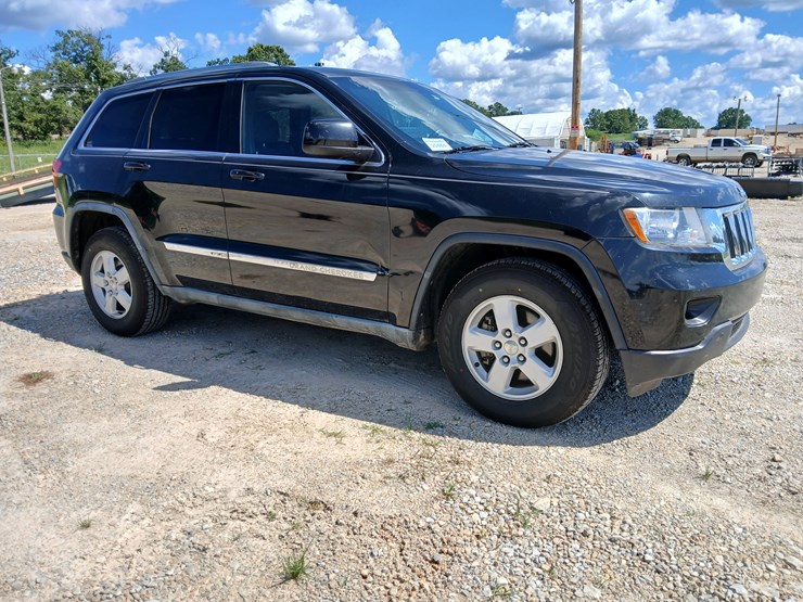 2011-jeep-grand-cherokee-image-9