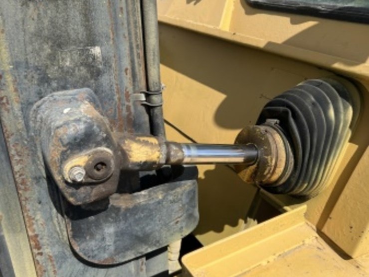 caterpillar-dp70-image-16