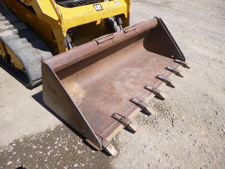 2019-caterpillar-249d-image-10