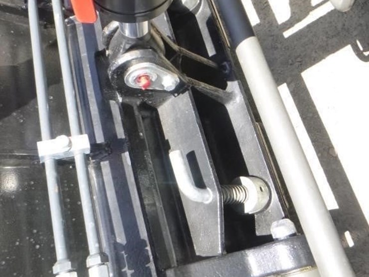 2024-kubota-d1703-image-13