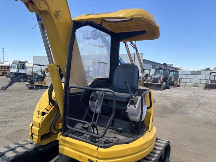 komatsu-pc50uu-image-24