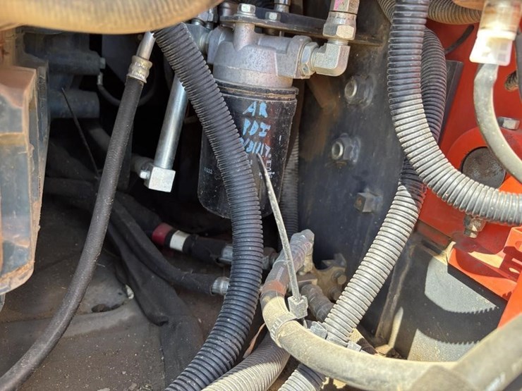 kubota-ssv65-image-35