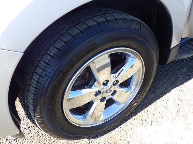 2012-ford-escape-image-13