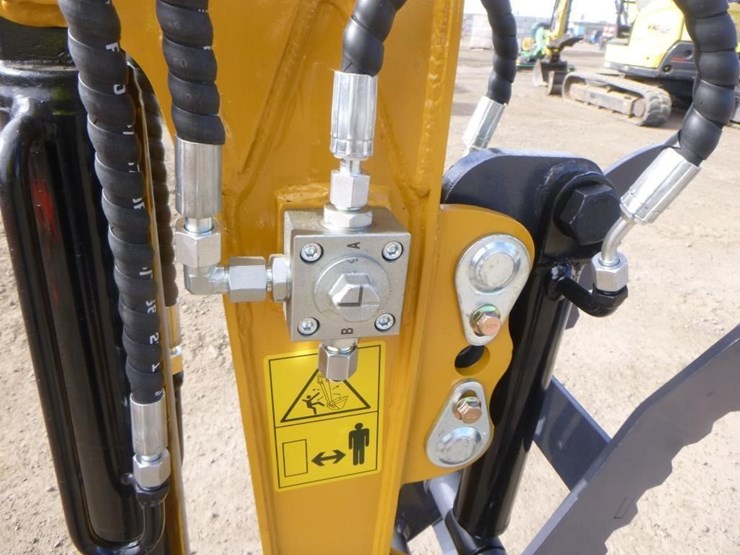 2025-sdlanch-sdle20-hydraulic-excavator-image-15