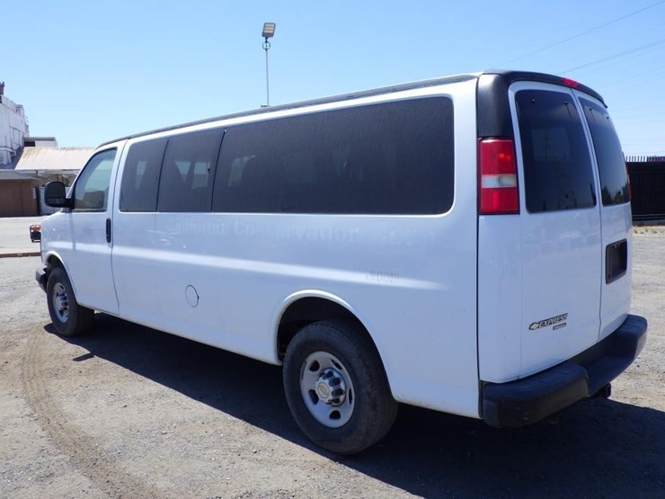 2013-chevrolet-express-3500-image-5