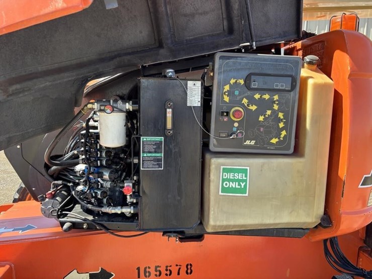 2013-jlg-600aj-image-23