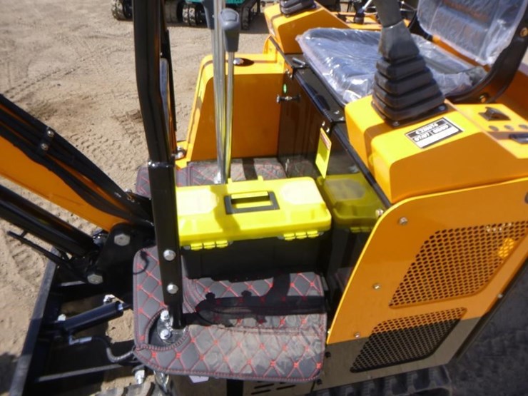 2025-vicsec-vc15j-hydraulic-excavator-image-20