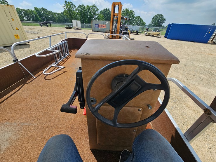 #18987-•-28ft-pontoon-boat-image-33