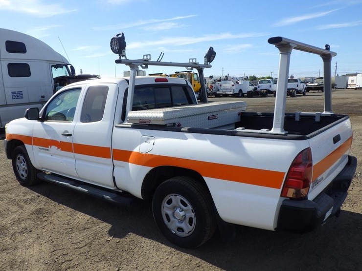 2013-toyota-tacoma-image-5
