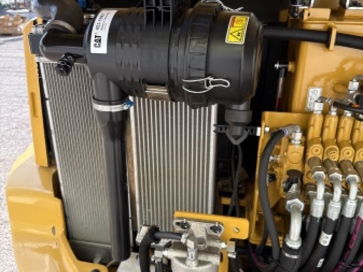 2019-caterpillar-305e2-cr-image-26