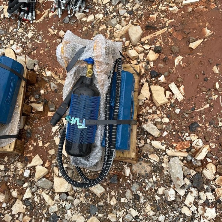 FUTURE MINI EXCAVATOR HYDRAULIC HAMMER