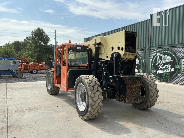 2015-jlg-g10-55a-image-2