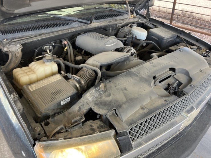 2004-chevrolet-silverado-1500-image-13