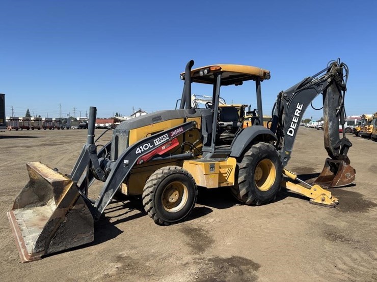 2020-deere-410l-image-1