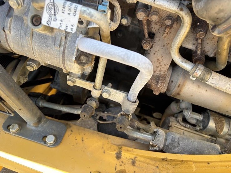 2020-deere-310l-ep-image-56