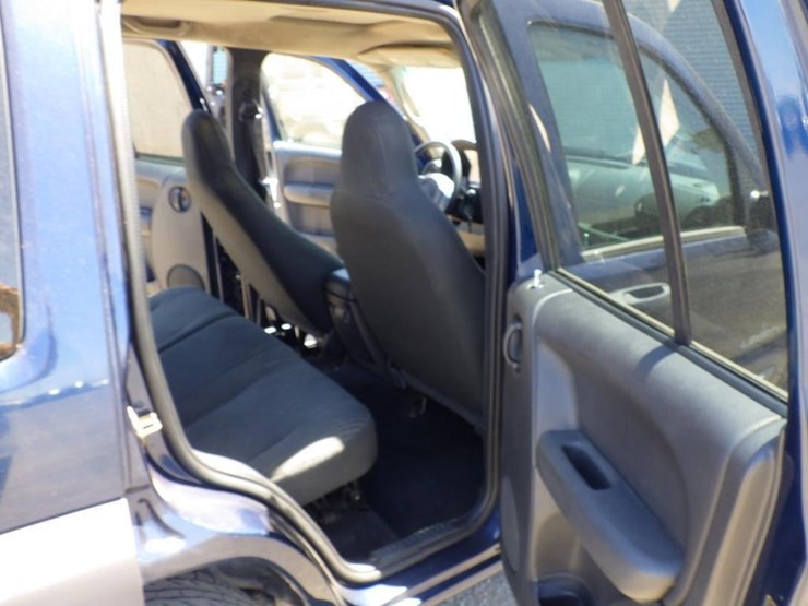 2004-jeep-liberty-image-8