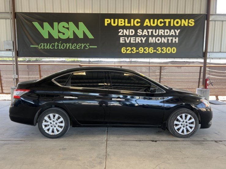 2014-nissan-sentra-sc-sdn-image-1