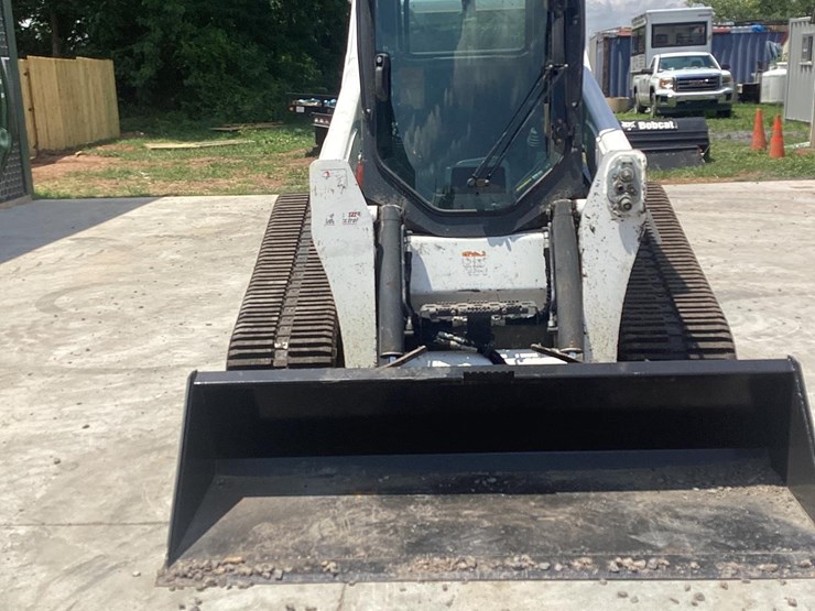 2020-bobcat-t870-image-9