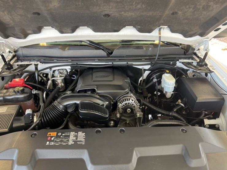 2013-chevrolet-silverado-1500-image-11
