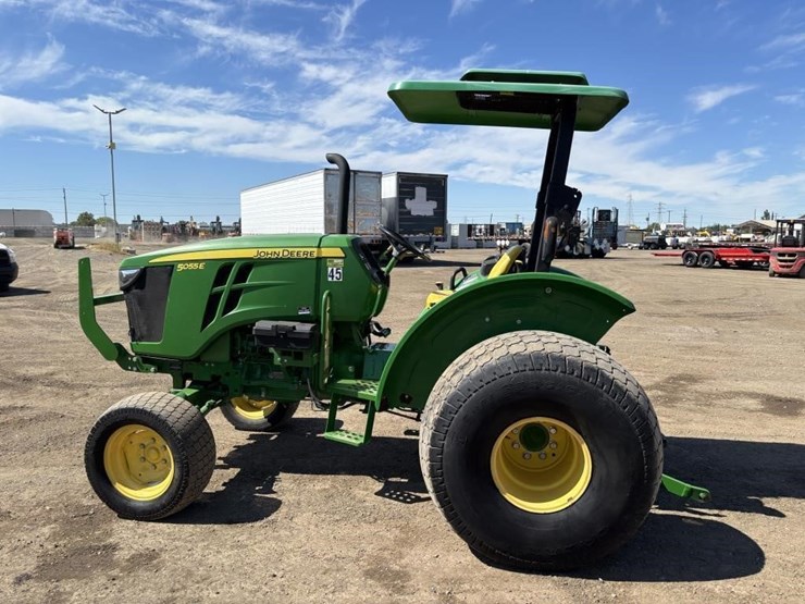 2016-john-deere-5055e-image-5