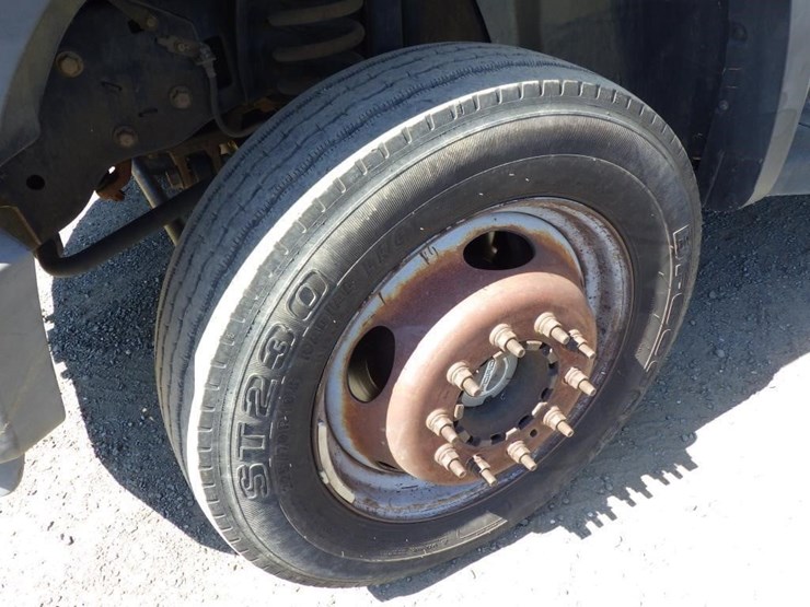 2008-ford-f550-image-15