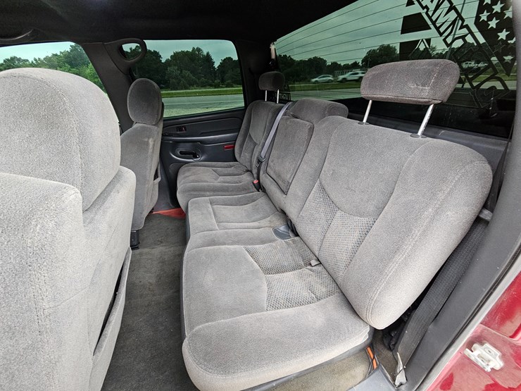 2005-chevrolet-silverado-image-56