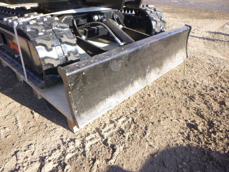 2025-tpm-16-hydraulic-excavator-image-17