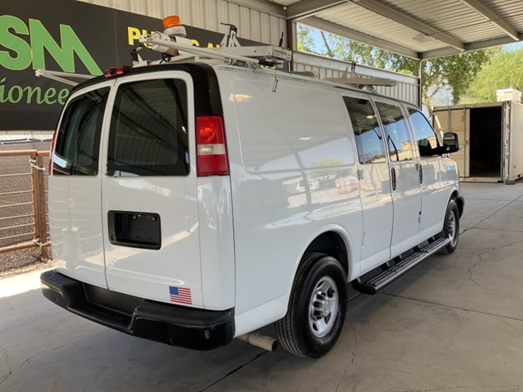 2013-chevrolet-express-2500-image-7