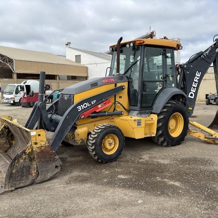 2019 DEERE 310L EP