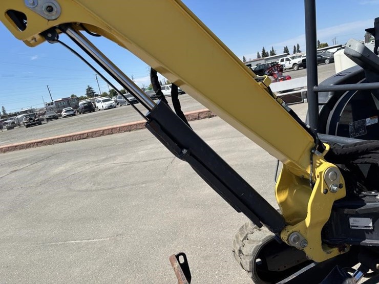 2020-yanmar-vi035-hydraulic-excavator-image-18