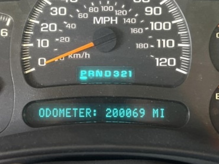 2004-chevrolet-silverado-1500-image-18