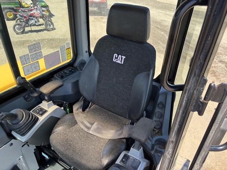 2019-caterpillar-305e2-hydraulic-excavator-image-26