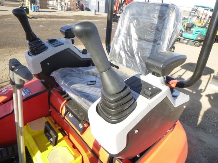 2025-tpm-16-hydraulic-excavator-image-22