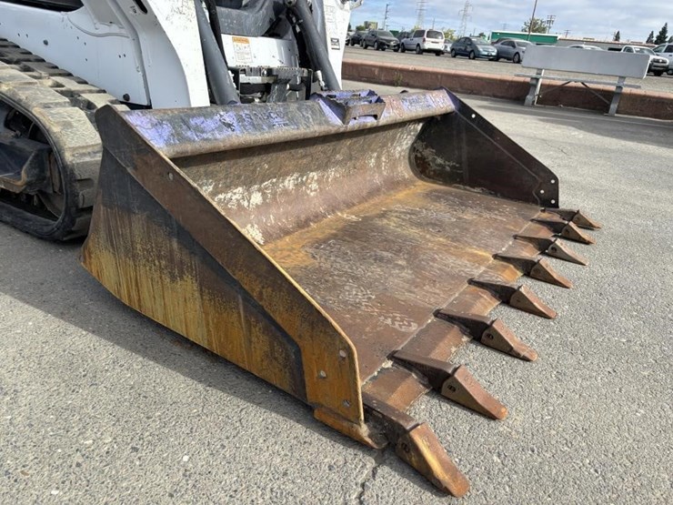 2019-bobcat-t590-image-10