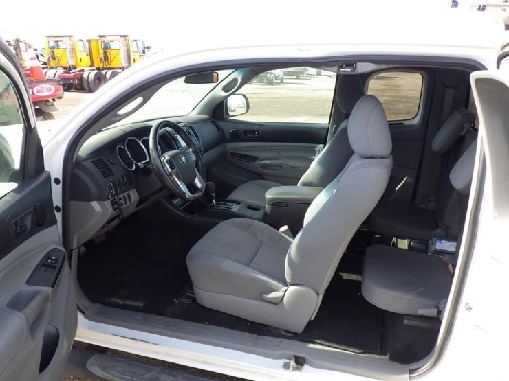 2013-toyota-tacoma-image-6