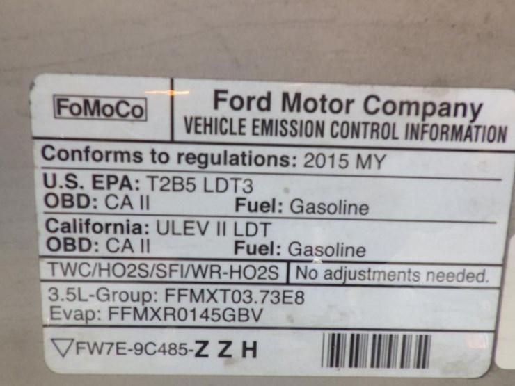 2015-ford-explorer-image-12