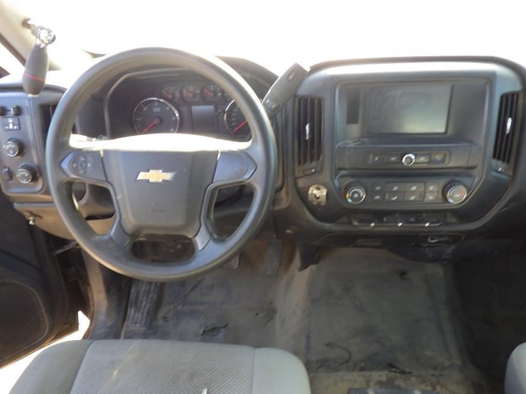 2017-chevrolet-1500-image-10