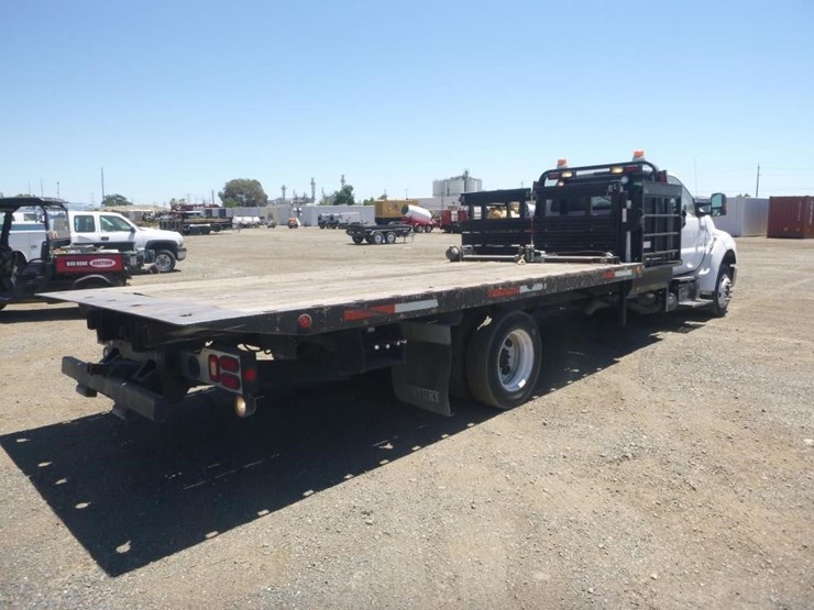 2013-ford-f650-image-3