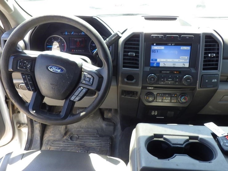 2016-ford-f150-image-10