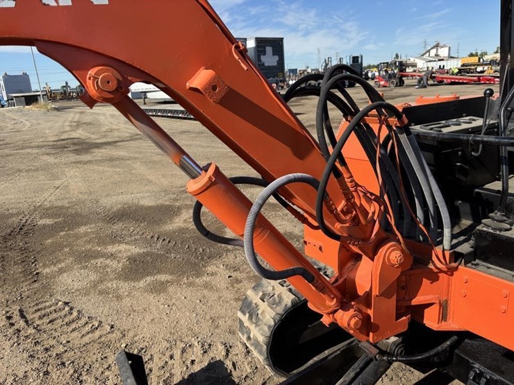 airman-hm20-hydraulic-excavator-image-16