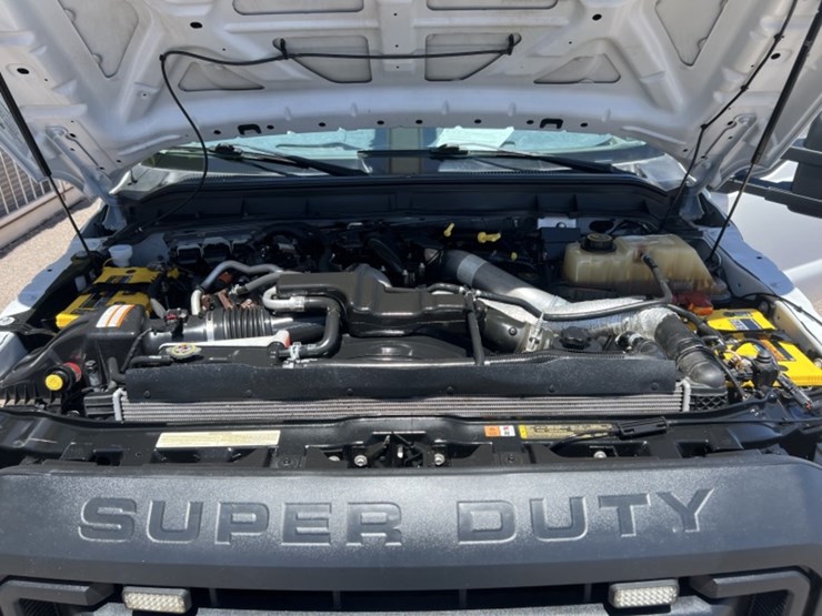 2016-ford-f550-image-18