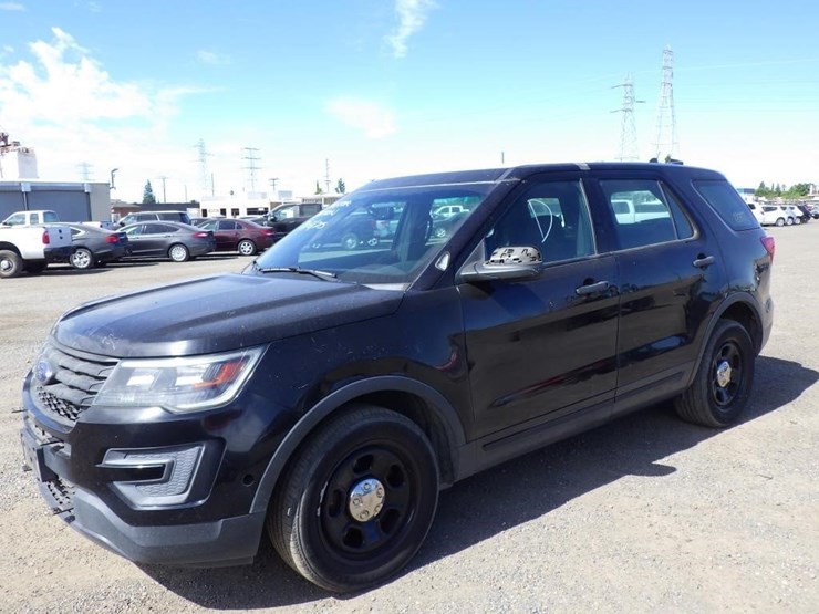 2017-ford-explorer-image-1