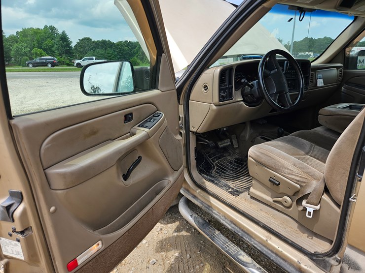 2005-chevrolet-silverado-3500-image-22