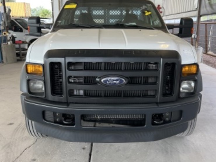 2008-ford-f550-image-3