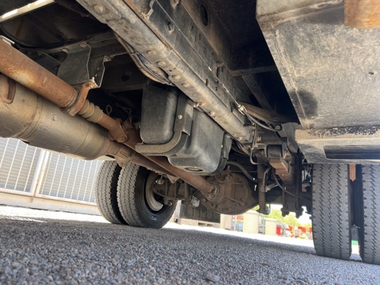 2016-ford-f550-image-31